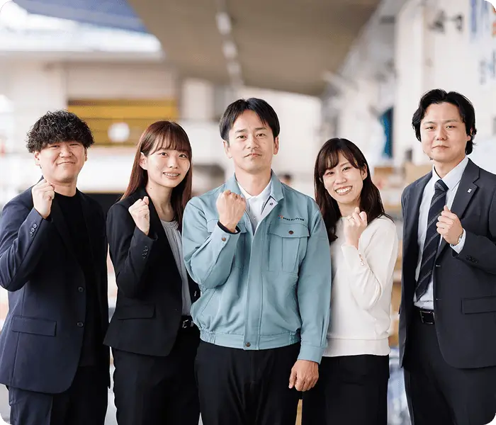 先輩社員たちの写真